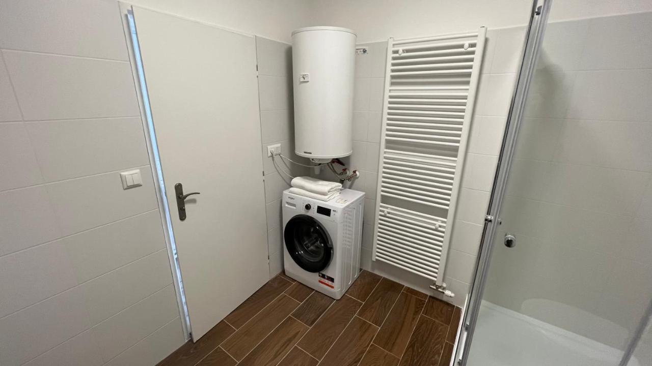 2 Room Apartment With Balcony Liptovský Mikuláš Exteriör bild