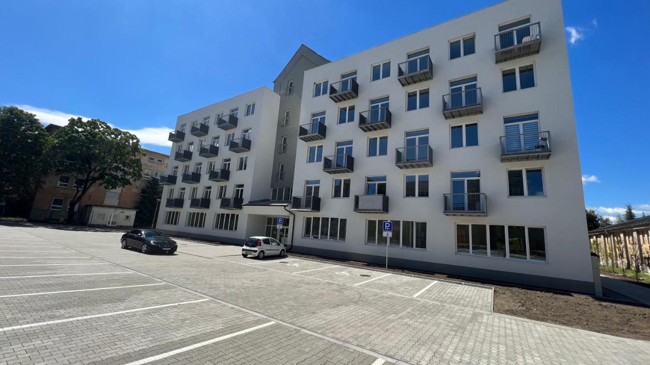 2 Room Apartment With Balcony Liptovský Mikuláš Exteriör bild