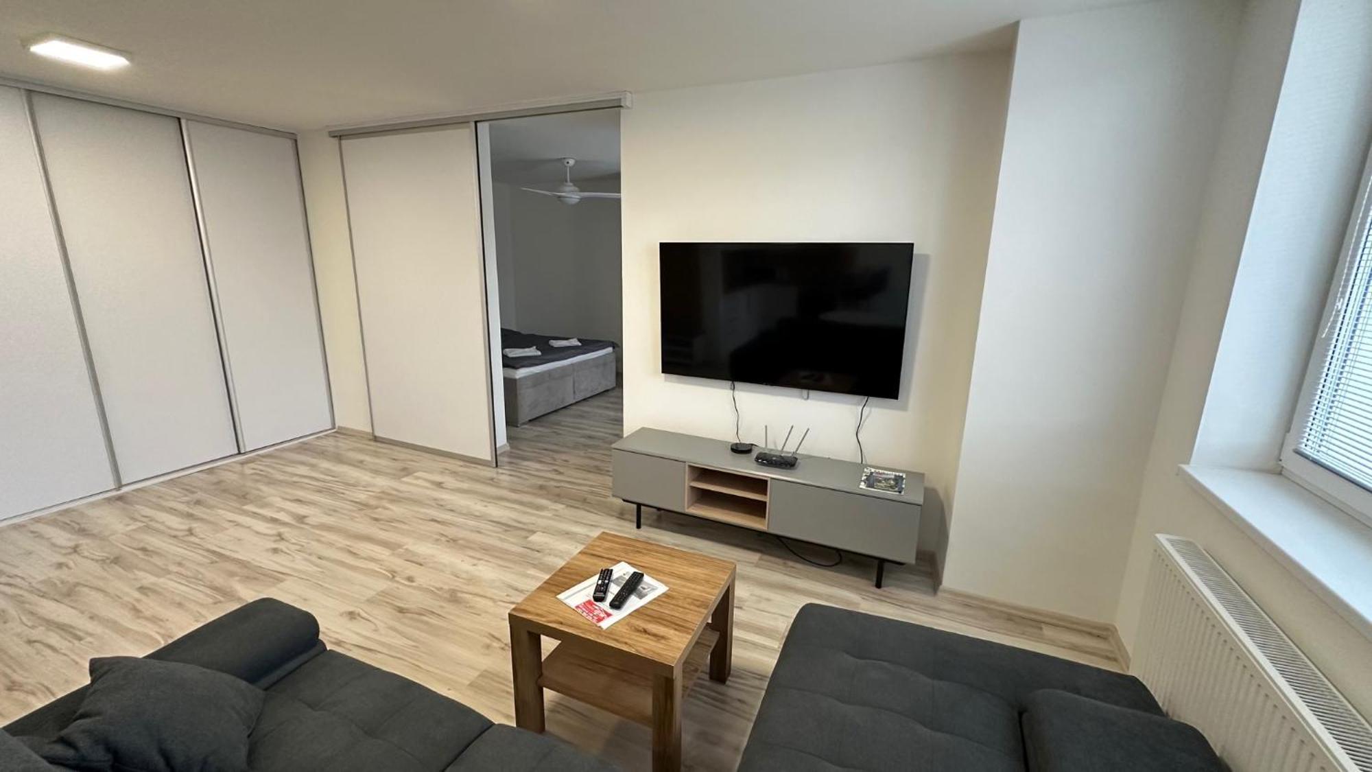 2 Room Apartment With Balcony Liptovský Mikuláš Exteriör bild