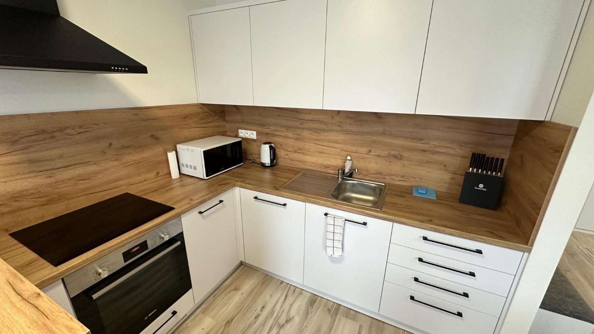 2 Room Apartment With Balcony Liptovský Mikuláš Exteriör bild